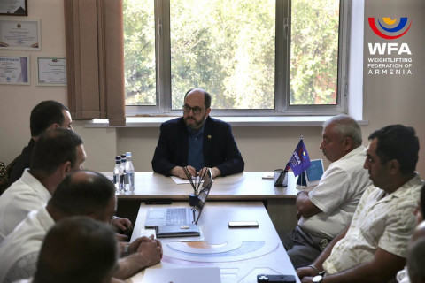 Ծանրամարտի ֆեդերացիայի մարզչական շտաբի նիստին որոշվել է վերանայել և թարմացնել ՀՀ ծանրամարտի ռեկորդների հաշվառման կարգը