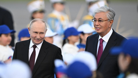 Putin və Tokayev ticarət, iqtisadi və enerji sektorlarında əməkdaşlığı müzakirə ediblər