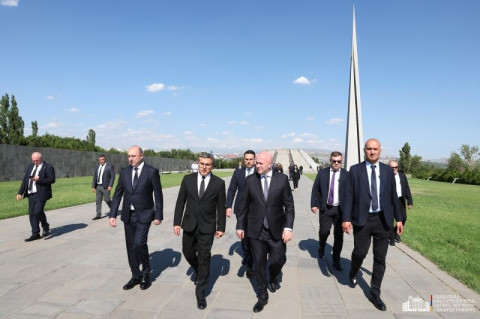 Վրաստանի ՆԳ նախարարն այցելել է Ծիծեռնակաբերդի հուշահամալիր