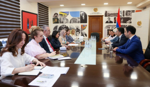Օրակարգում՝ ֆինանսական կրթության զարգացմանն առնչվող հարցեր. քննարկում ԿԳՄՍՆ-ում