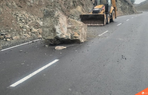 Երևան-Սևան ավտոճանապարհին տեղի է ունեցել քարաթափում