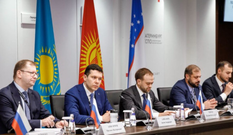 Գևորգ Պապոյանը Եկատերինբուրգում մասնակցել է ԵԱՏՄ արդյունաբերական քաղաքականության խորհրդի նիստին
