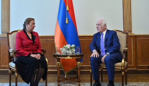 Վահագն Խաչատուրյանը հրաժեշտի հանդիպում է ունեցել Հունգարիայի դեսպան Աննա Մարիա Շիկոյի հետ