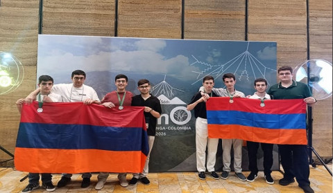 Հայաստանի դպրոցականների թիմը 2 արծաթե և 3 բրոնզե մեդալ են նվաճել Կոլումբիայիում տեղի ունեցած ֆիզիկայի 56-րդ միջազգային օլիմպիադայում