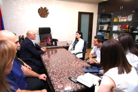 Անահիտ Մանասյանը Մեղրի համայնքի ղեկավարի հետ քննարկել է համայնքում մարդու իրավունքների հետ կապված հարցեր