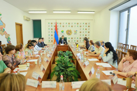 Համբարձում Մաթևոսյանը հասարակական խորհրդի նիստին ներկայացրել է COP17 համաժողովի նախապատրաստական աշխատանքները