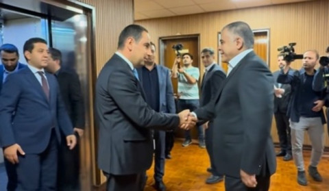 Դավիթ Խուդաթյանը հանդիպել է Իրանի նավթի նախարարի հետ