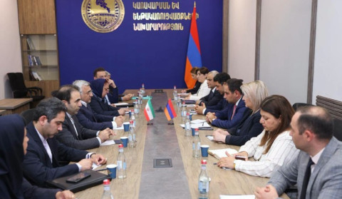 Դավիթ Խուդաթյանն ու Իրանի փոխարտգործնախարարը քննարկել են Հայաստան–Իրան 400 կՎ էլեկտրահաղորդման երրորդ գծի շինարարության ընթացքին առնչվող հարցեր