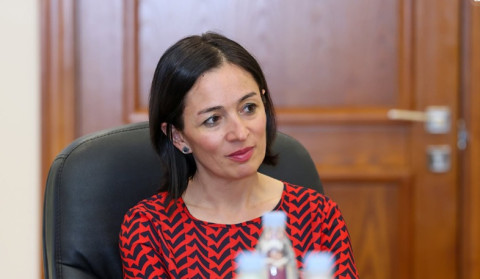 Ժաննա Անդրեասյանը հանդիպել է ուսուցիչների հետ՝ քննարկելու ոլորտային հարցեր