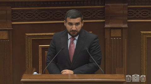 ՌԴ-ի կողմից 5 միլիարդի զենքի վաճառքն Ադրբեջանին ՀՀ-ի համար սպառնալի՞ք էր, թե՞ սպառնալիք չէր. Վահագն Ալեքսանյանը՝ ընդդիմությանը