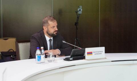 Gevorq Papoyan AİB Şurasının iclasında Ermənistanın aqrar-sənaye kompleksinin inkişaf prioritetlərini təqdim edib