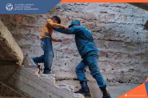 Փրկարարները Սիսիանում օգնություն են ցուցաբերել կիսակառույց շինությունում հայտնված երեխաներին և տեղափոխել անվտանգ վայր