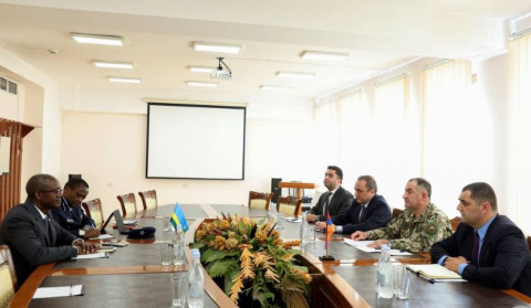 Էդվարդ Ասրյանն ընդունել է Հայաստանում Ռուանդայի նորանշանակ դեսպանին