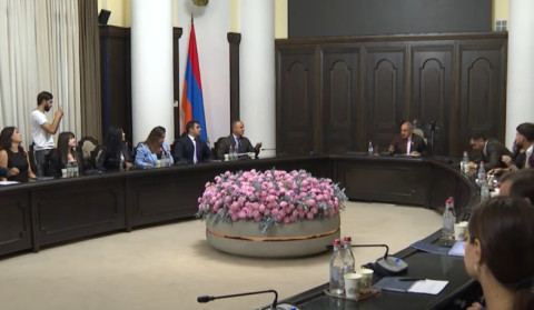 Ներգաղթի գործընթացը լինելու է ինստիտուցիոնալ․ Փաշինյանը՝ «իԳործ»-ի մասնակիցներին