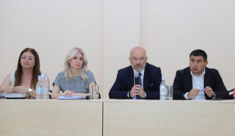 Շիրակի դպրոցների տնօրենների հետ քննարկվել են կրթական ոլորտի նախատեսվող փոփոխությունները