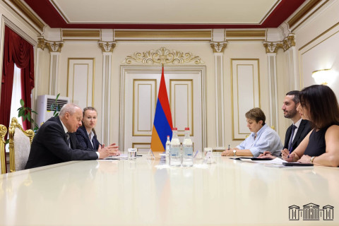 ER Parlamentinin konstruktiv dialoqu davam etdirmək niyyətindədir: Rubinyan Kopirkinə
