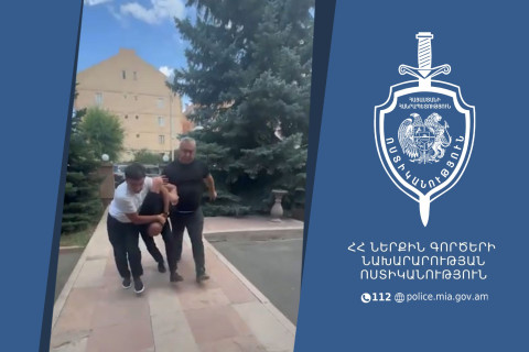 Բացահայտվել են Գյումրիում կատարված բնակարանային գողությունները․ երկու անձ ձերբակալված է, մեկը հետախուզվում է