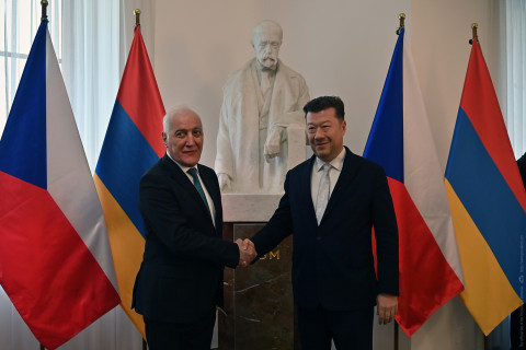Վահագն Խաչատուրյանը և Տոմիո Օկամուրան քննարկել են Հայաստանի և Չեխիայի միջև երկկողմ համագործակցության օրակարգի ընդլայնման հնարավորությունները