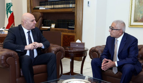 Ambassador Baghdasaryan conveyed invitations from Vahagn Khachaturyan and Prime Minister of Armenia to President of Lebanon to visit Armenia