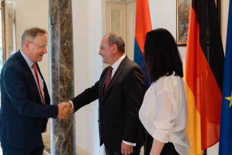 Գերմանիայում ՀՀ դեսպանատանը տեղի է ունեցել պաշտոնական ընդունելություն՝  Անկախության 35-րդ տարեդարձի առթիվ