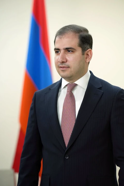 Անկախությունը ամենօրյա հոգատար աշխատանք է, պատասխանատվություն՝ յուրաքանչյուրս մեր տեղում կերտելու արժանապատիվ պետություն․ Էդուարդ Հակոբյան
