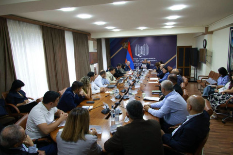 Գևորգ Պապոյանի գլխավորությամբ քննարկվել է առևտրային ցանցերի կողմից մատակարարներին վճարումների ուշացումները կանխելուն ուղղված երկու առաջարկ