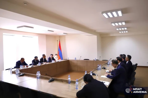 Քննարկվել է ՀՀ-ՉԺՀ երկկողմ օրակարգի հարցերի լայն շրջանակ
