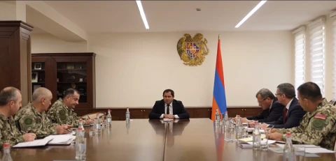Սուրեն Պապիկյանը ամփոփել է զորամասեր այցերի արդյունքները