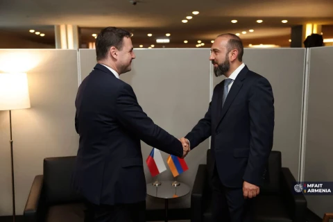 Արարատ Միրզոյանն ու Չեխիայի ԱԳ նախարարը դիտարկել են տրանսպորտային ենթակառուցվածքների զարգացման ծրագրերը