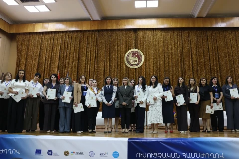 Ընթերցանությունը՝ որպես մտածողության զարգացման հիմք. ուսուցչական համաժողովին շուրջ 700 մանկավարժ է մասնակցել