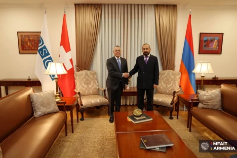 Ararat Mirzoyan və İqnasio Kassis görüşüblər