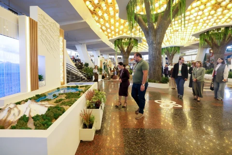 Ժաննա Անդրեասյանը շրջել է COP17-ի «Կանաչ գոտու» տաղավարներում