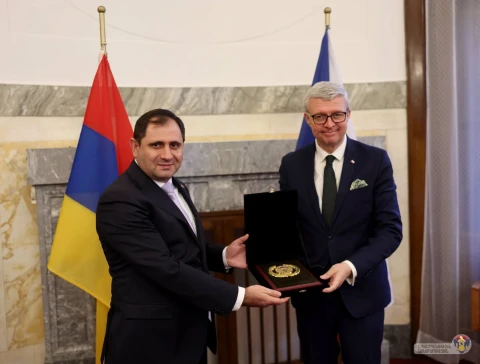 Սուրեն Պապիկյանը և Չեխիայի առաջին փոխվարչապետը քննարկել են ռազմատեխնիկական համագործակցությանը վերաբերող հարցեր
